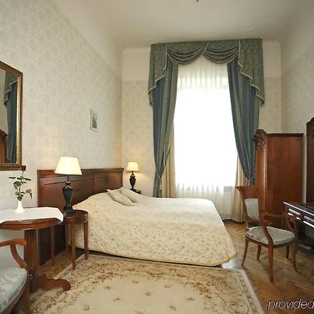Ostoya Palace Szálloda 4*