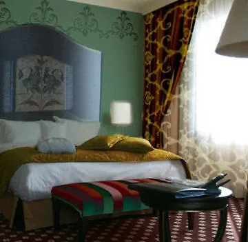 Ostoya Palace Krakau
