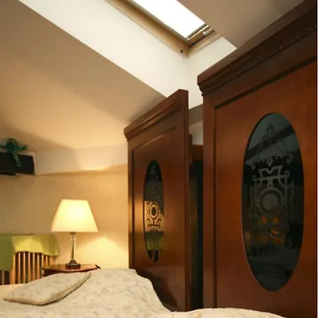Ostoya Palace Szálloda 4*