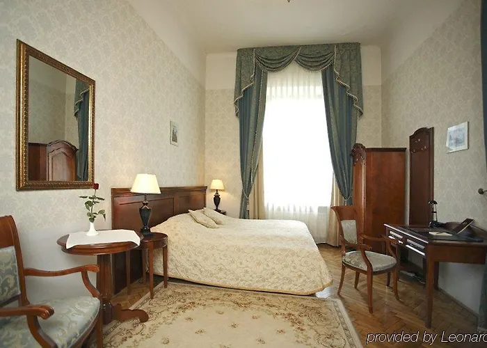 Ostoya Palace Hotel 4*