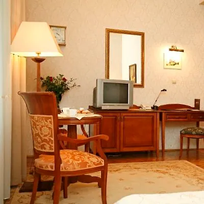 Ostoya Palace Krakau